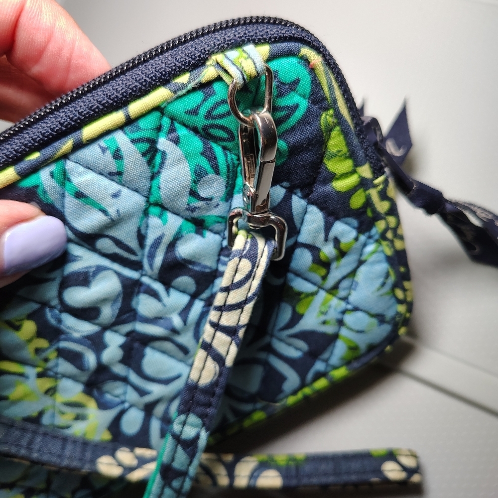 Vera Bradley Caribbean Sea Crossbody Wallet Wristlet - Picture 9 of 11